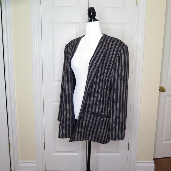 Pure Virgin Wool Vintage Coat - Picture 5 of 14